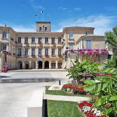 Grand Appartement En Maison De Ville Valréas エクステリア 写真