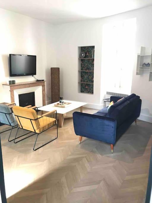 Grand Appartement En Maison De Ville Valréas エクステリア 写真